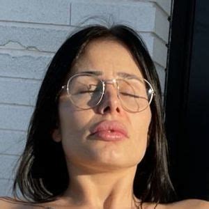 dianamitderbrille onlyfans|Diana Tamara Höfler OnlyFans Reviews 